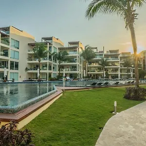 Aparthotel The Elements Oceanfront & Beachside Playa del Carmen